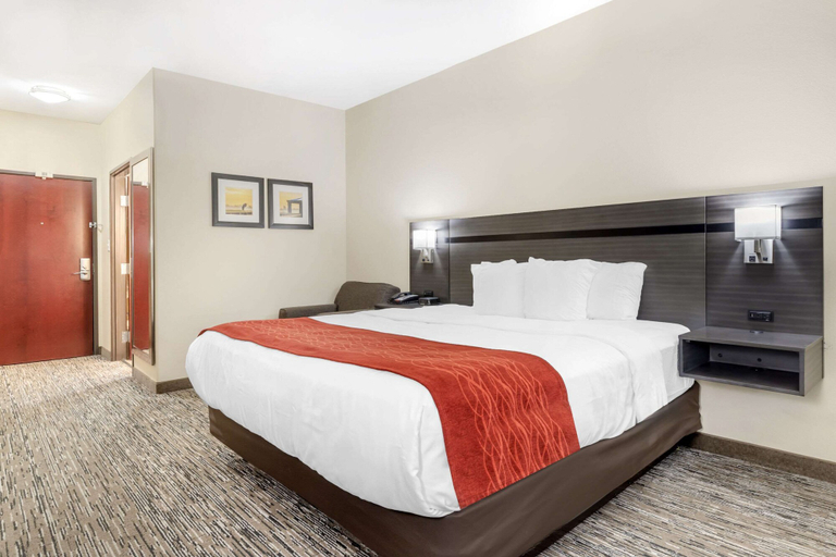 Bedroom 3, Comfort Inn Orange I-10, Orange