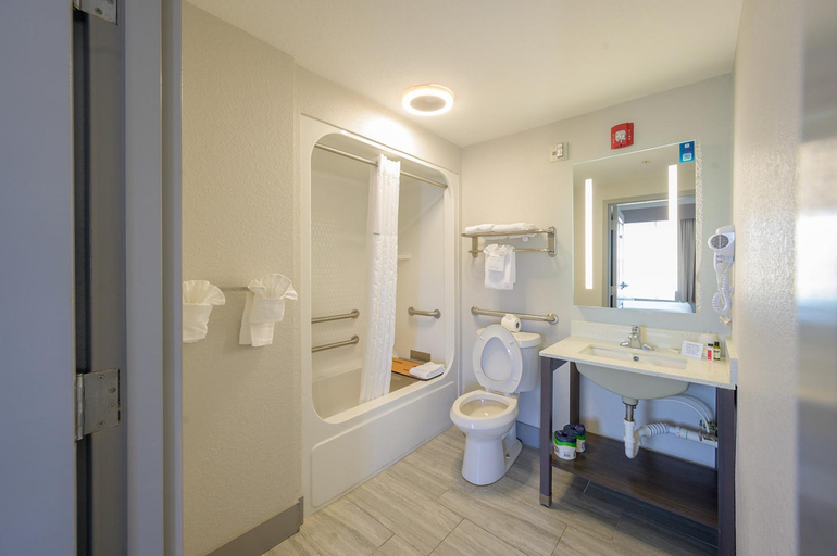 Bathroom 2