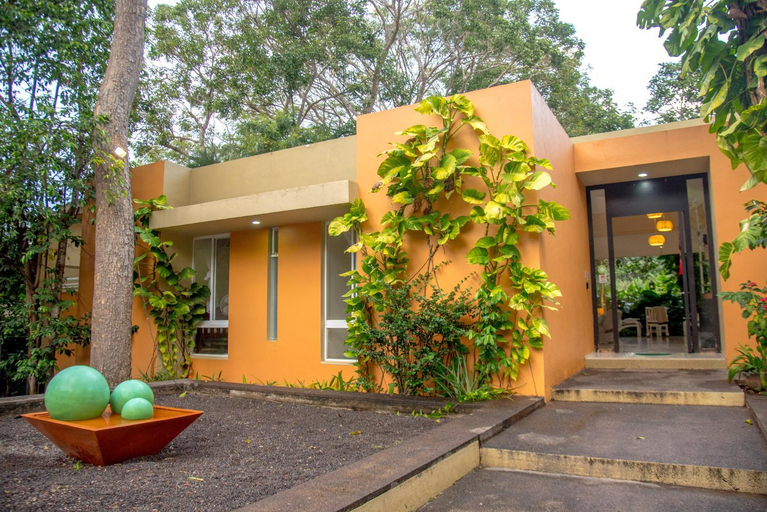 Others 2, Htl & Villas Comala, alberca , parking, centricas, Petfriendly, Comala
