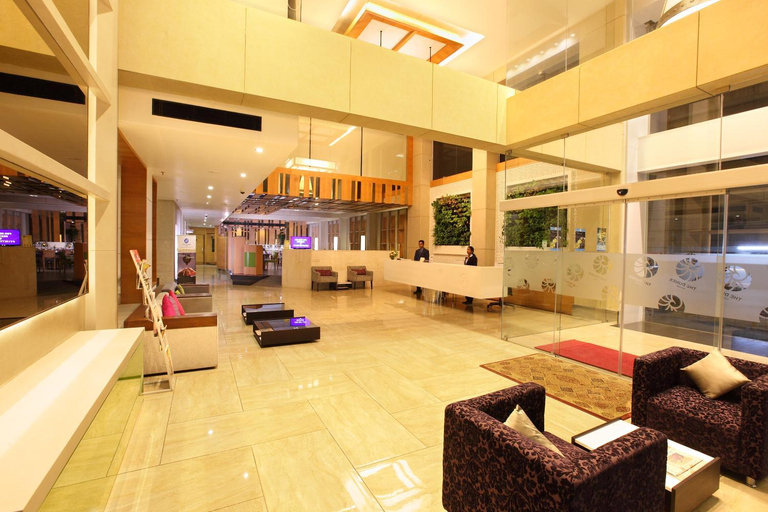 Public Area 4, Ginger Kochi MG Road, Ernakulam