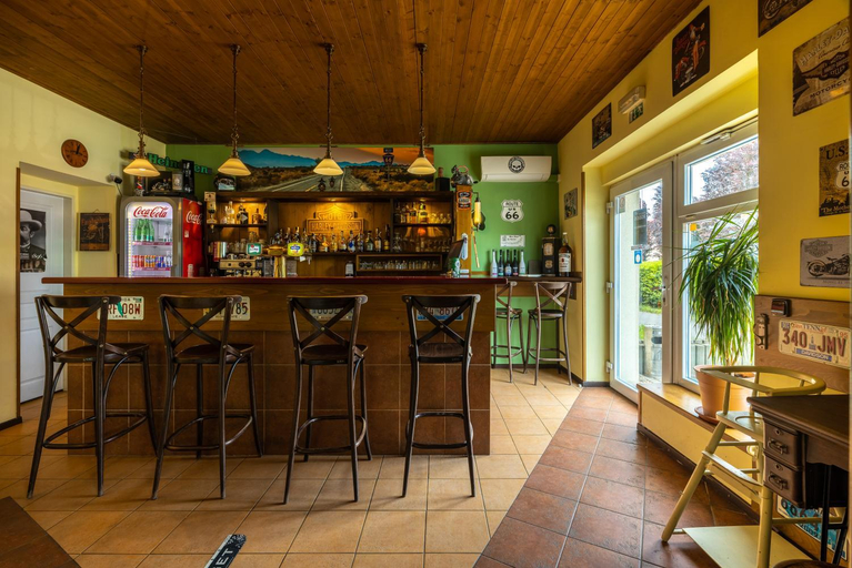 Others 5, Penzion Rodos - Cafe, Praha 20