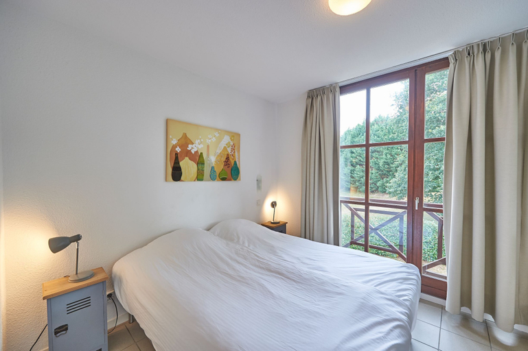 Bedroom 3, FranceComfort - Château de Salles, Gironde
