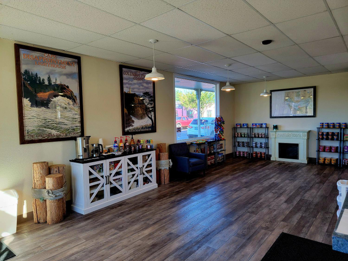 Public Area 2, Coastal Inn & Suites, Pacific