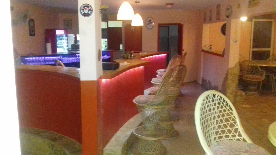 Others 5, Casa Picadilly, Boca Chica