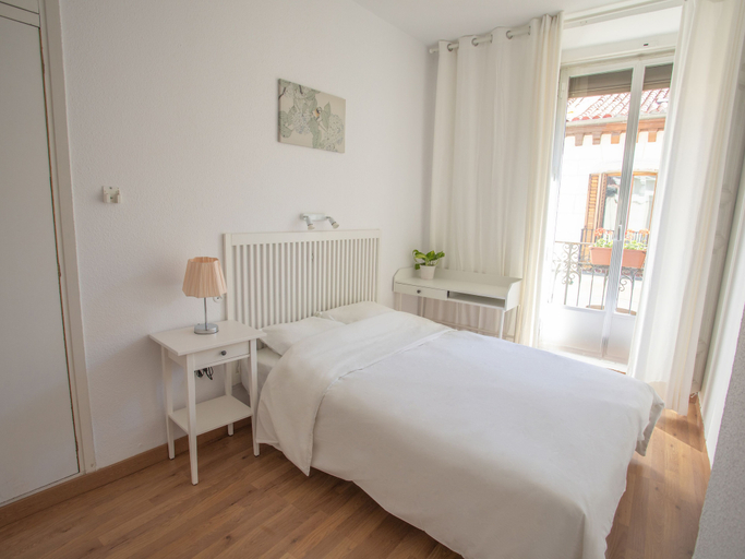Bedroom 2, nalon inn, Madrid