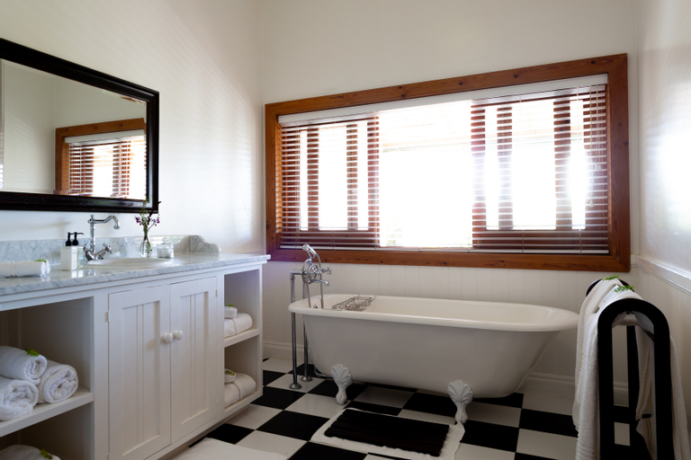 Bathroom 7