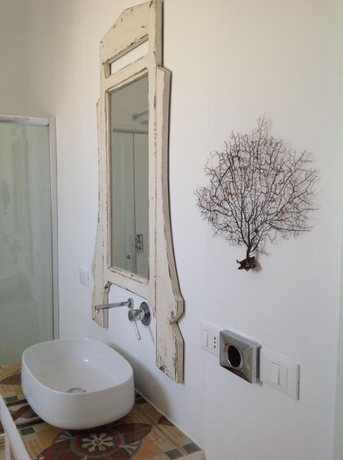Bathroom 5, Scilla Maris Charming Suites, Syracuse