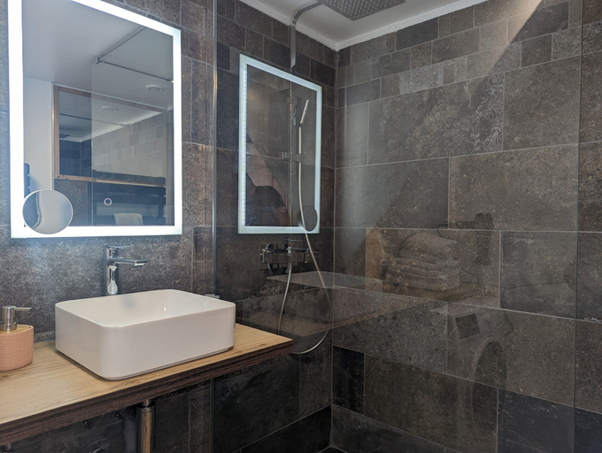Bathroom 4, Gite La Filature, Aisne