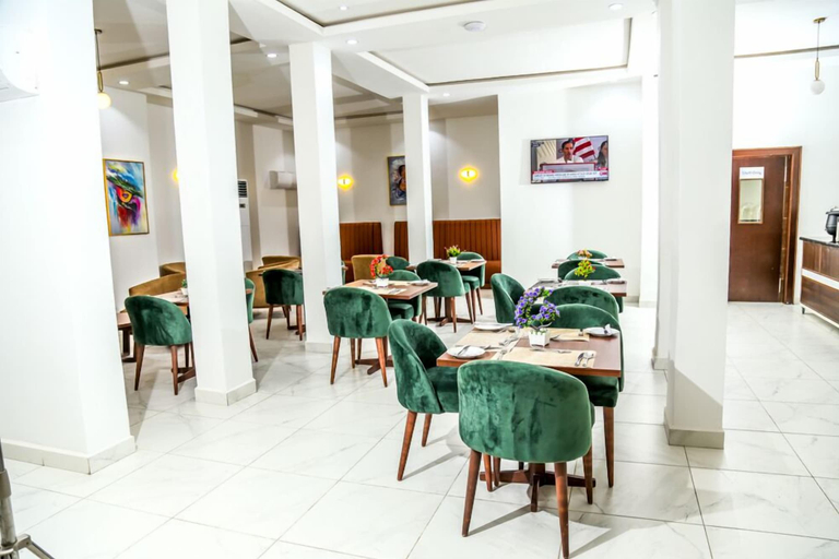 Food & Drinks, Stratton 38 Asokoro, AbujaMun