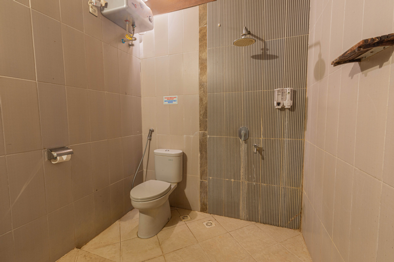 Bathroom 19