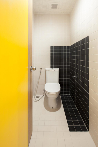 Bathroom 22