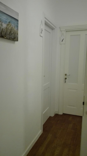 Others 3, Vesuviane 'E Belle 'Mbriane B&B, Napoli