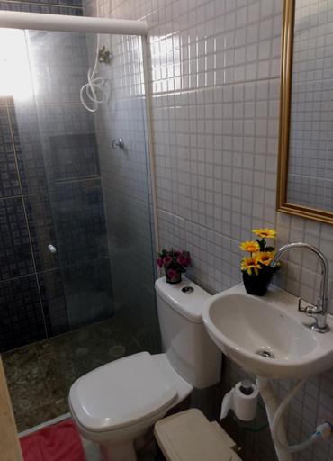 Bathroom 2, Cantinho Da Del, Olinda