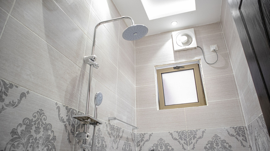 Bathroom 3, Comfortable Family Apt 10M Masjid Nabawi, Al Madinah Al Munawwarah