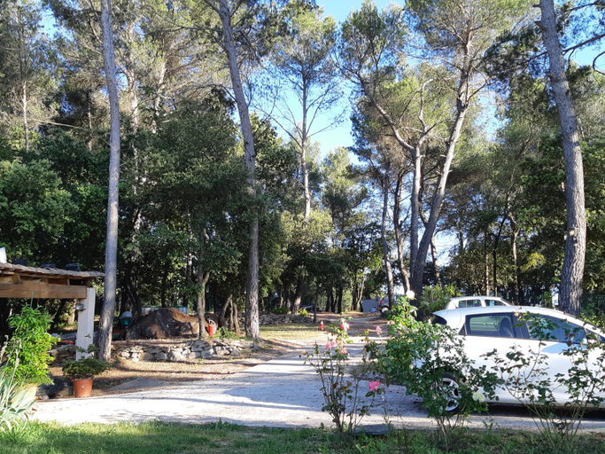 CHAMBRES D'HOTES- Piscine, Spa, Tennis, Bouches-du-Rhône