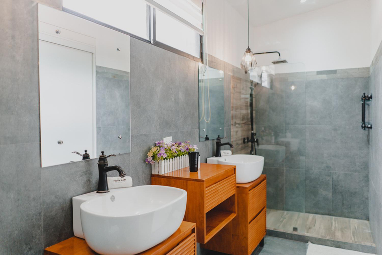 Bathroom 2, Peace Lofts and Apartments, Puntarenas