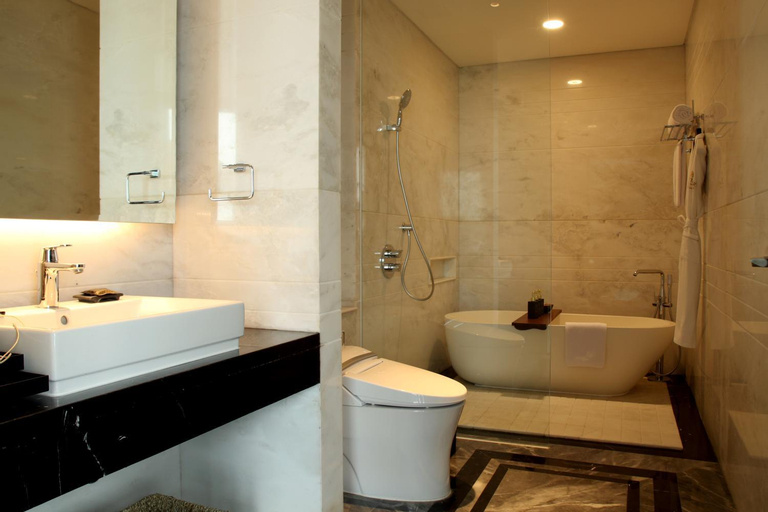 Bedroom 5, JHL Solitaire Gading Serpong, Tangerang