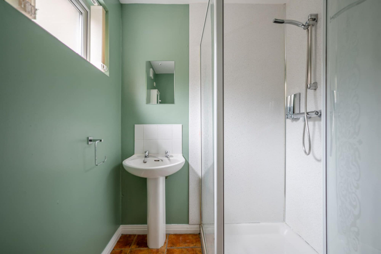 Bathroom 5, Chamberlain House, Derry and Strabane