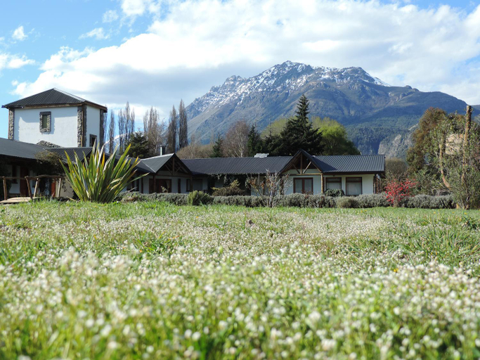 Others 2, Hosteria El Hoyo, Cushamen