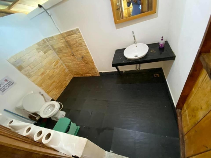 Bathroom, Robinson Bungalows, Sihanoukville