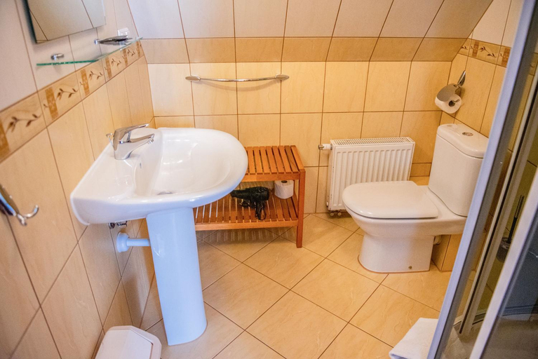 Bathroom 2, Willa Alesandro, Tatra