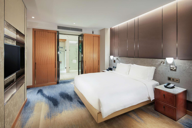 Bedroom 2, Hilton Garden Inn Shanghai Hongqiao NECC, Shanghai