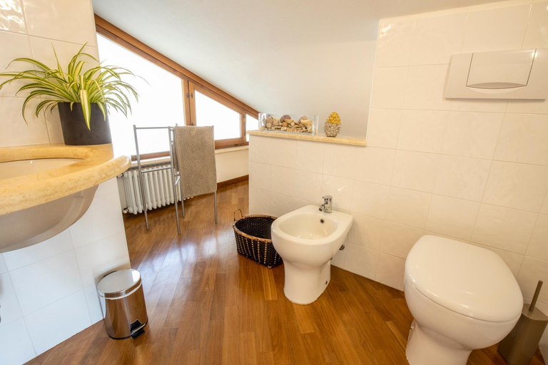 Others 2, La Stagione dell'Arte B&B, Lucca