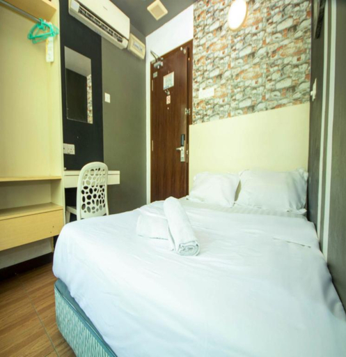 Bedroom 2, JQ Station Eight Inn, Kinta