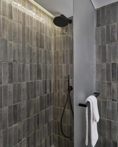 Bathroom 11