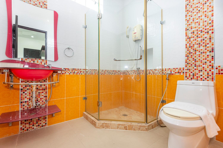 Bathroom 4, Baan Noppadol Hua Hin Resort, Hua Hin