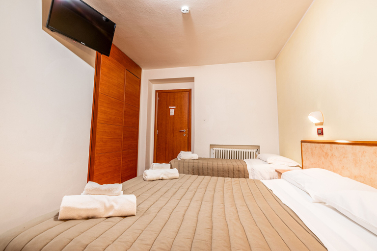 Bedroom 2, Club Hotel Zodiaco, Trento