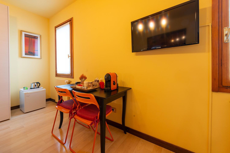 Others 4, B&B Da Nina Venice, Venezia