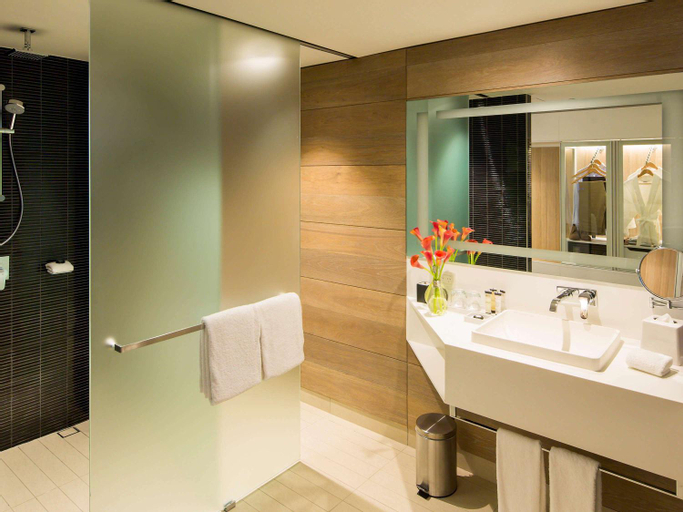 Bathroom 29