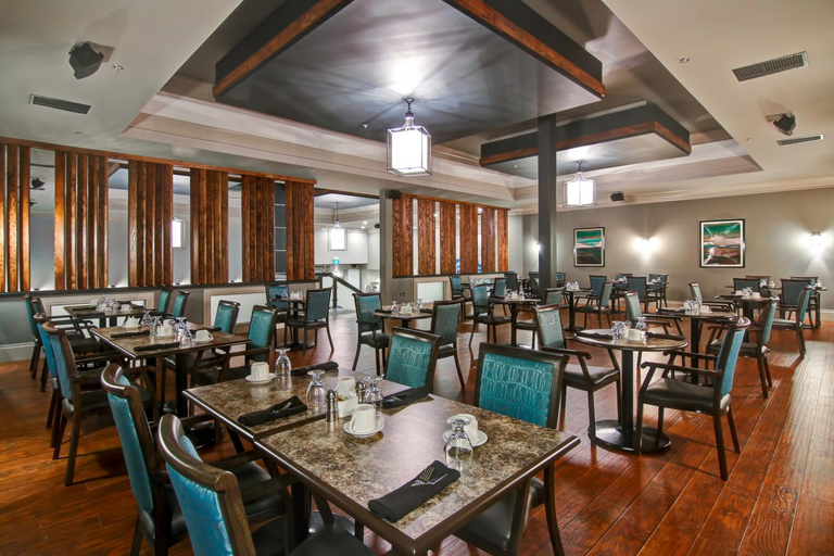 Food & Drinks 5, Chateau Nova Yellowknife, Fort Smith