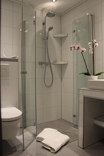Bathroom 5, Gasthof Menke, Heidekreis