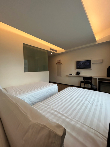 Bedroom 13