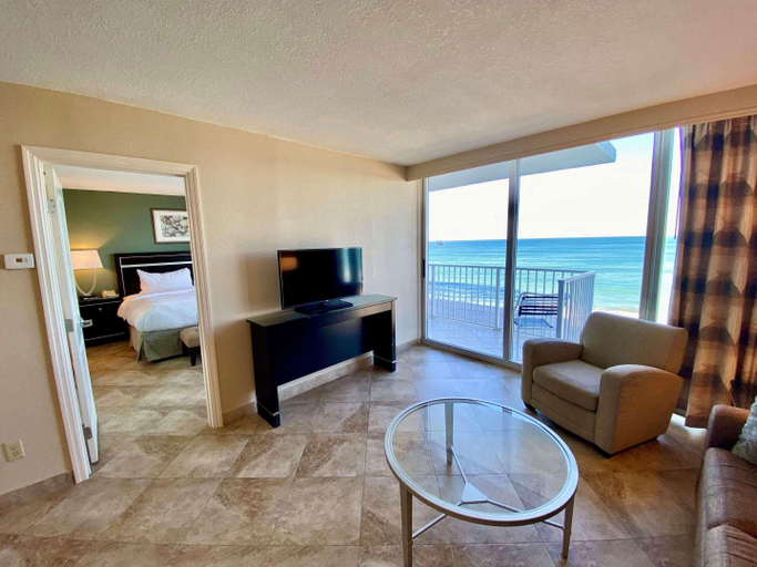 Bedroom 4, Radisson Suite Hotel Oceanfront, Brevard