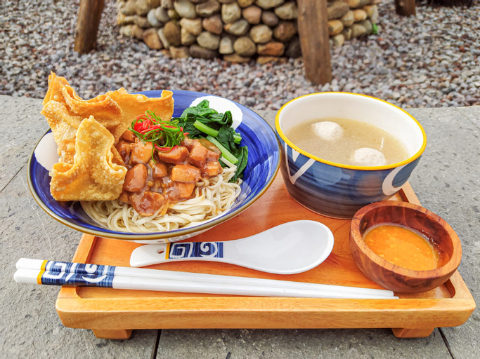 Food & Drinks 19