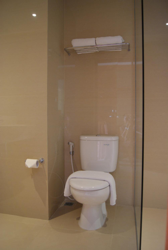 Bathroom 11