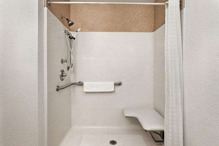 Bathroom 3, Country Inn & Suites by Radisson, Byram/Jackson South, MS, Hinds