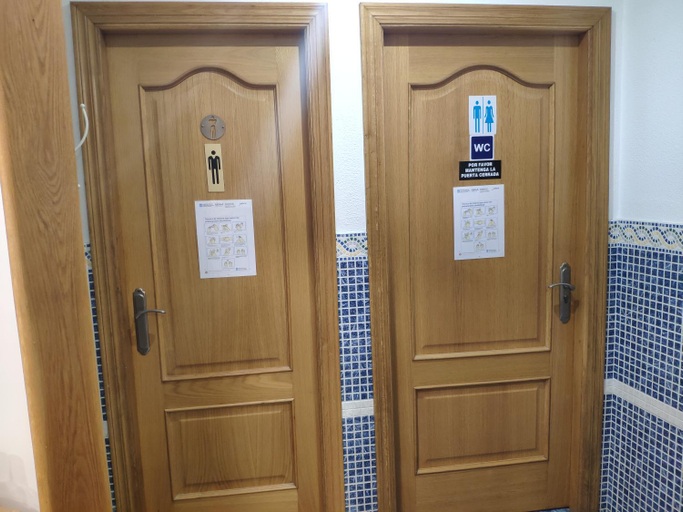 Bathroom, Albergue Camino Real, A Coruña