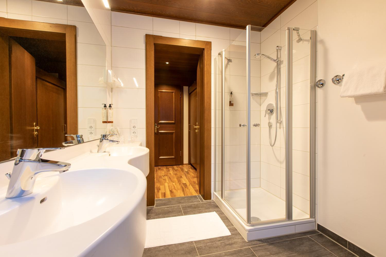Bathroom 5, Hotel Müller Hohenschwangau, Ostallgäu