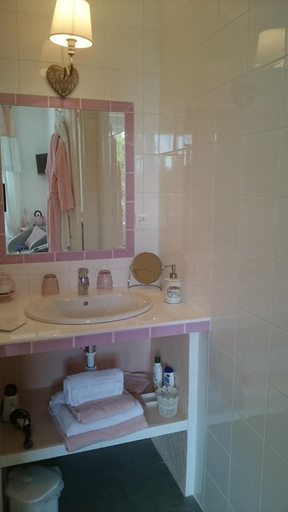 Bathroom 5, Château Bily Chambres d'hôtes, Côtes-d'Armor
