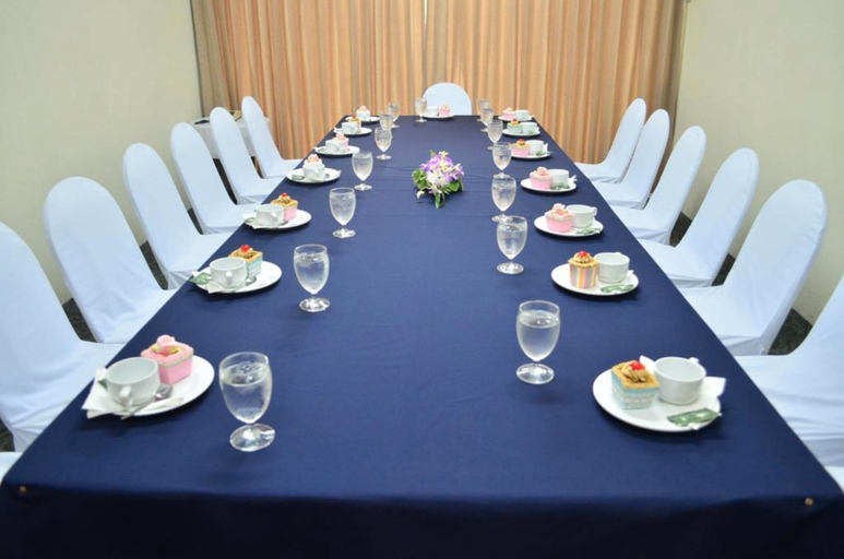 Dining Room 29