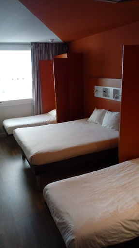 Bedroom 3, Ibis Budget Saint-Genis-Pouilly Genève, Ain