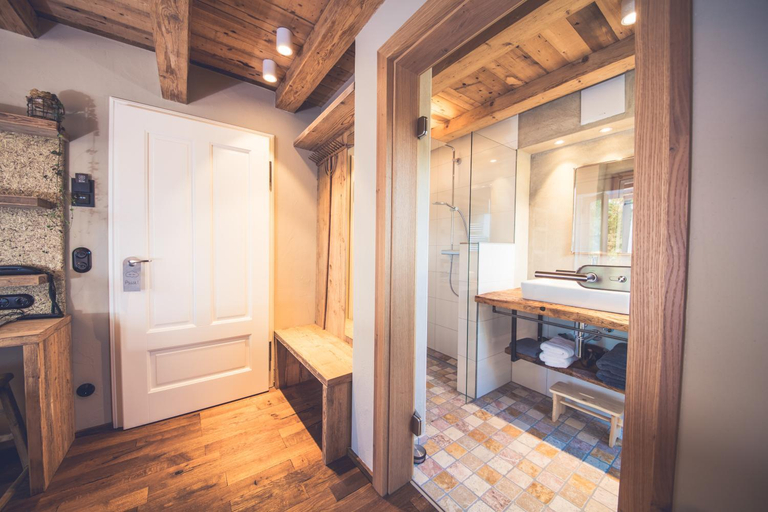 Bathroom 2, die Sage, Schwarzwald-Baar-Kreis