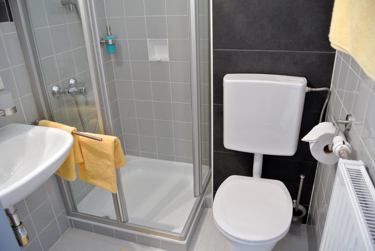 Bathroom 4