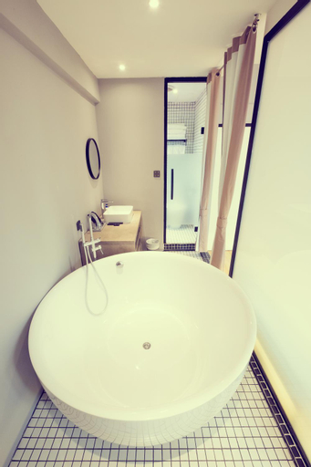 Bathroom 7