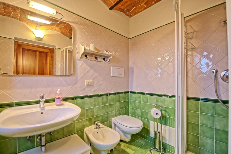Bathroom 3, Tenuta, Florence