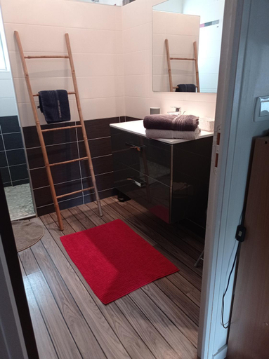 Bathroom 5, Le Clos Louisiane, Calvados